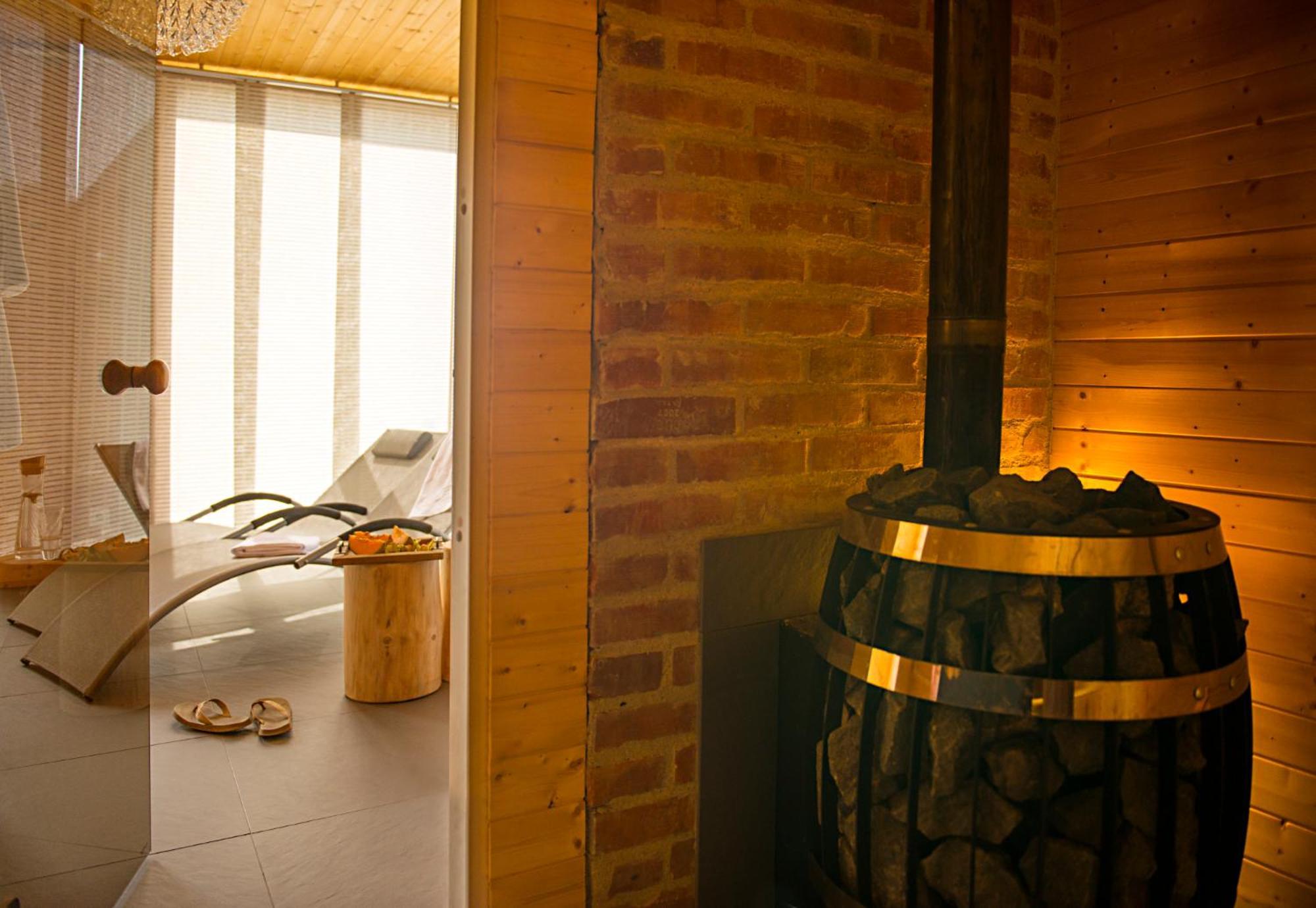 Apartamenty U Harrego I Przy Stawie Spa Z Klimatyzacja, Balia, Sauna, Ogrodem I Parkingiem Kudowa-Zdrój Buitenkant foto